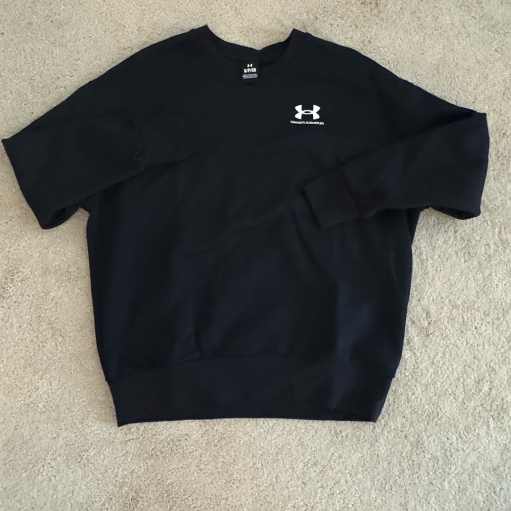 Black Women’s Under Armour Icon Fleece Oversized Crew Size Small NEW